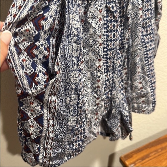 Socialite Printed Romper - Picture 2 of 4